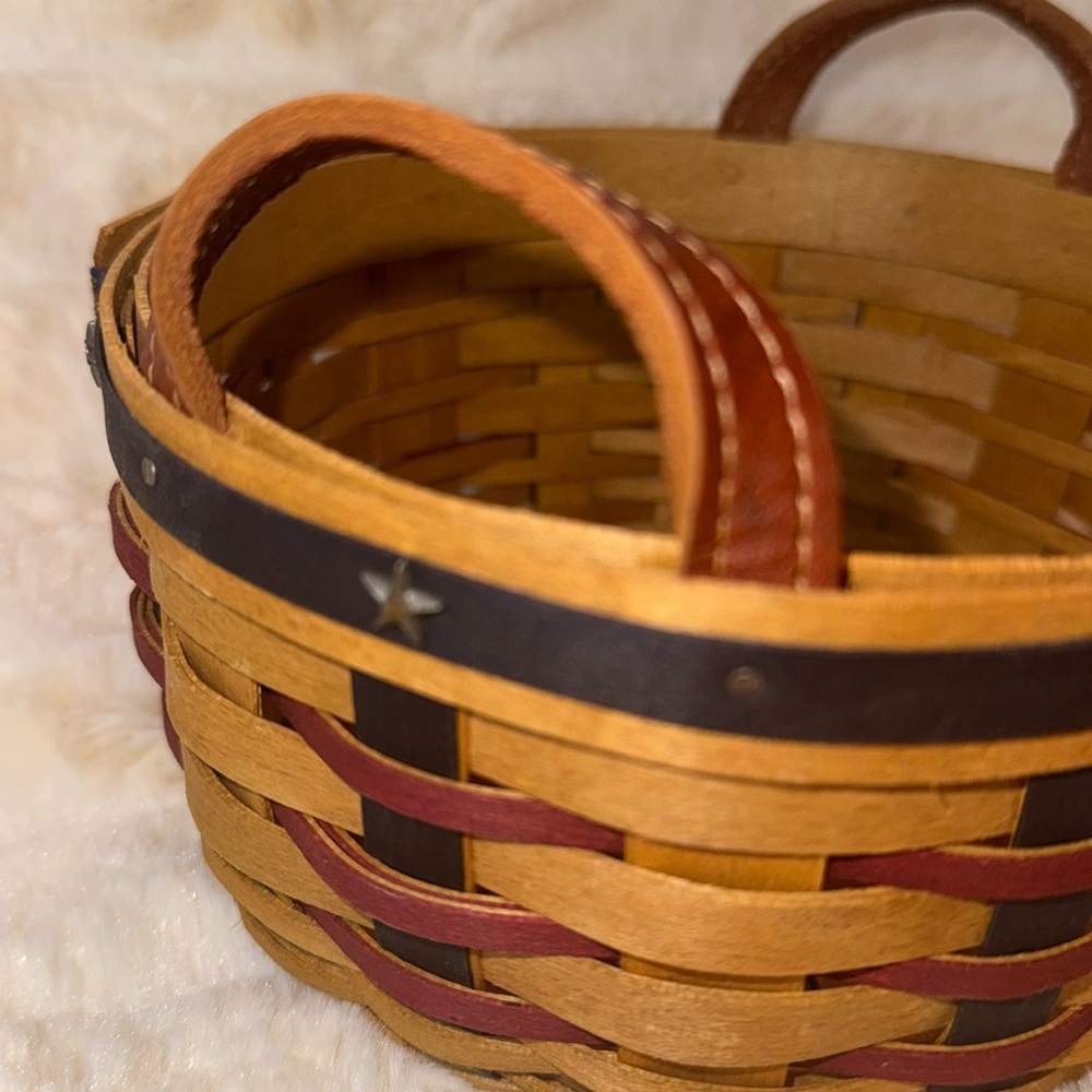 πββ¬ Longberger Proudly American Button Basket approx 6βx 3β - Picture 3 of 10